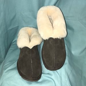 EMU Cuddles Slippers Women’s Size 8 Chocolate New